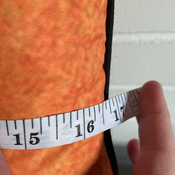 EUC FRIDA KAHLO Accent Decorative Zippered Pillow 🦋Includes Bonus Insert Pillow - Picture 6 of 15